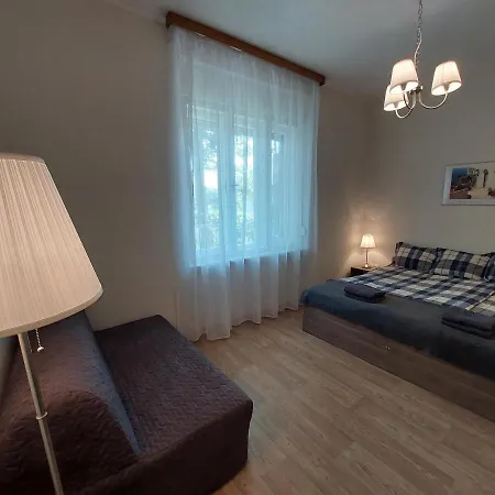 Feriehus Rozmaring Apartman Haz