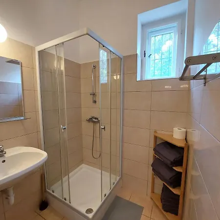 Feriehus Rozmaring Apartman Haz *