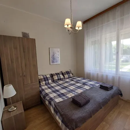 Rozmaring Apartman Haz Feriehus Csopak